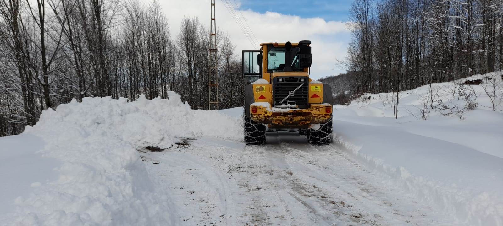 382 MAHALLE VE GRUP YOLU ULAŞIMA AÇILDI